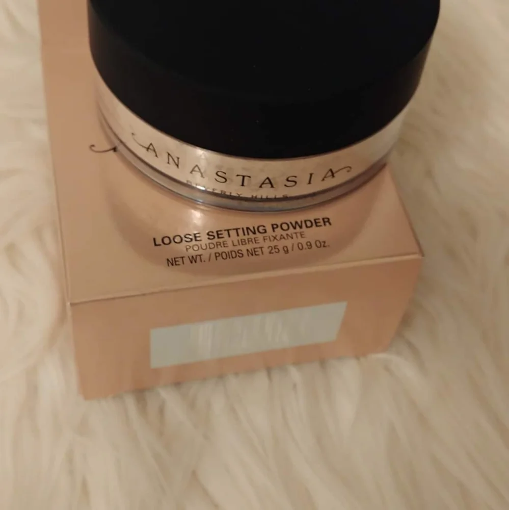 💝FIRM! NWT ANASTASIA BEVERLY HILLS LOOSE SETTING POWDER VANILLA